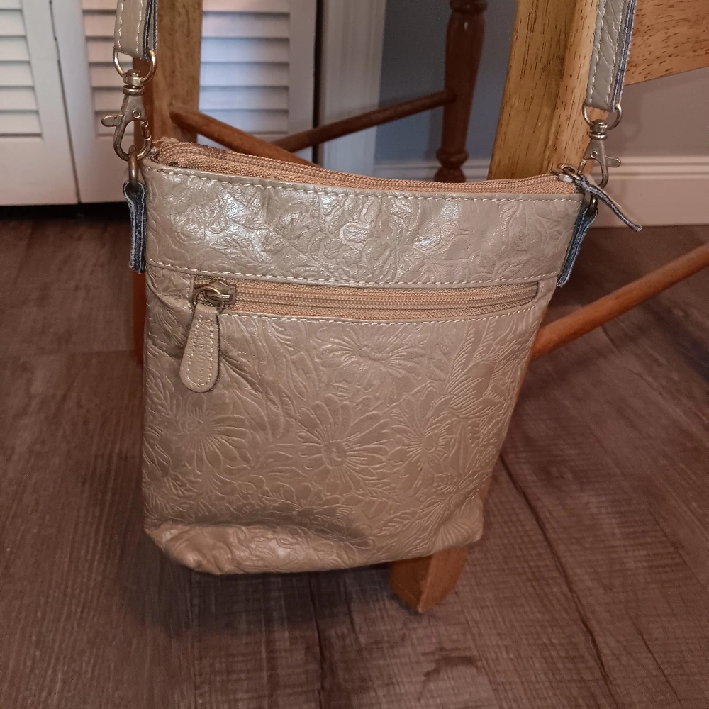 Great American Leather Works Women's Cream Crossbody Bag 100% Leather